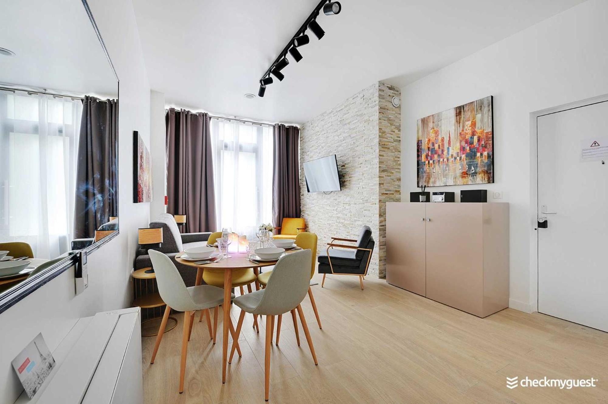 Intimate Apartment With Air Conditioner & Jacuzzi 2Br 6P Montmartre París Exterior foto